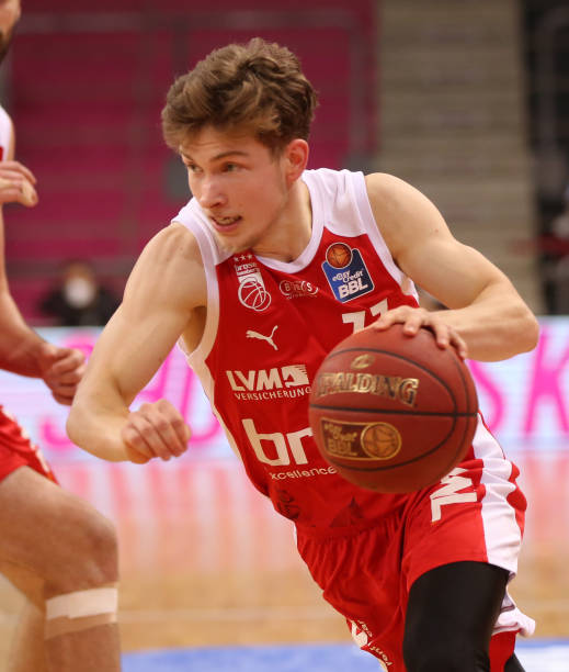 了足球比赛 了足球比赛