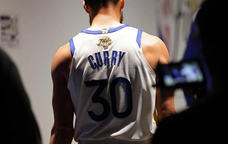 巴特勒和追 巴特勒和追