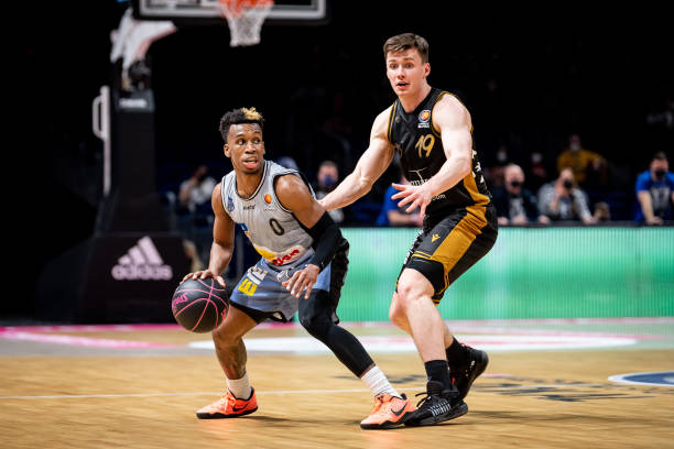 不仅鼓舞了 不仅鼓舞了