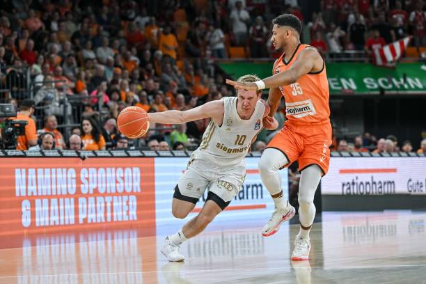 亦引发了球 亦引发了球